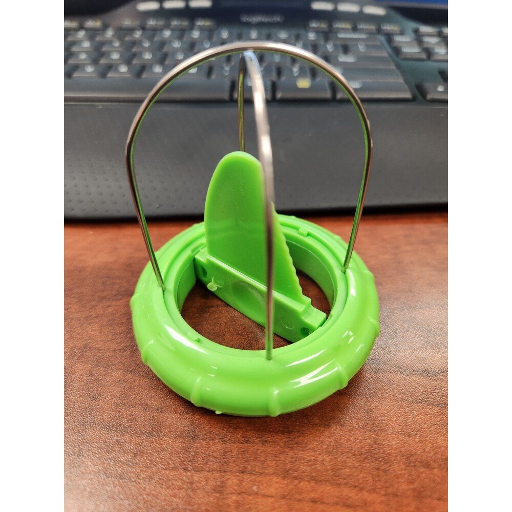 Kiwi or Mango slicer and peeler